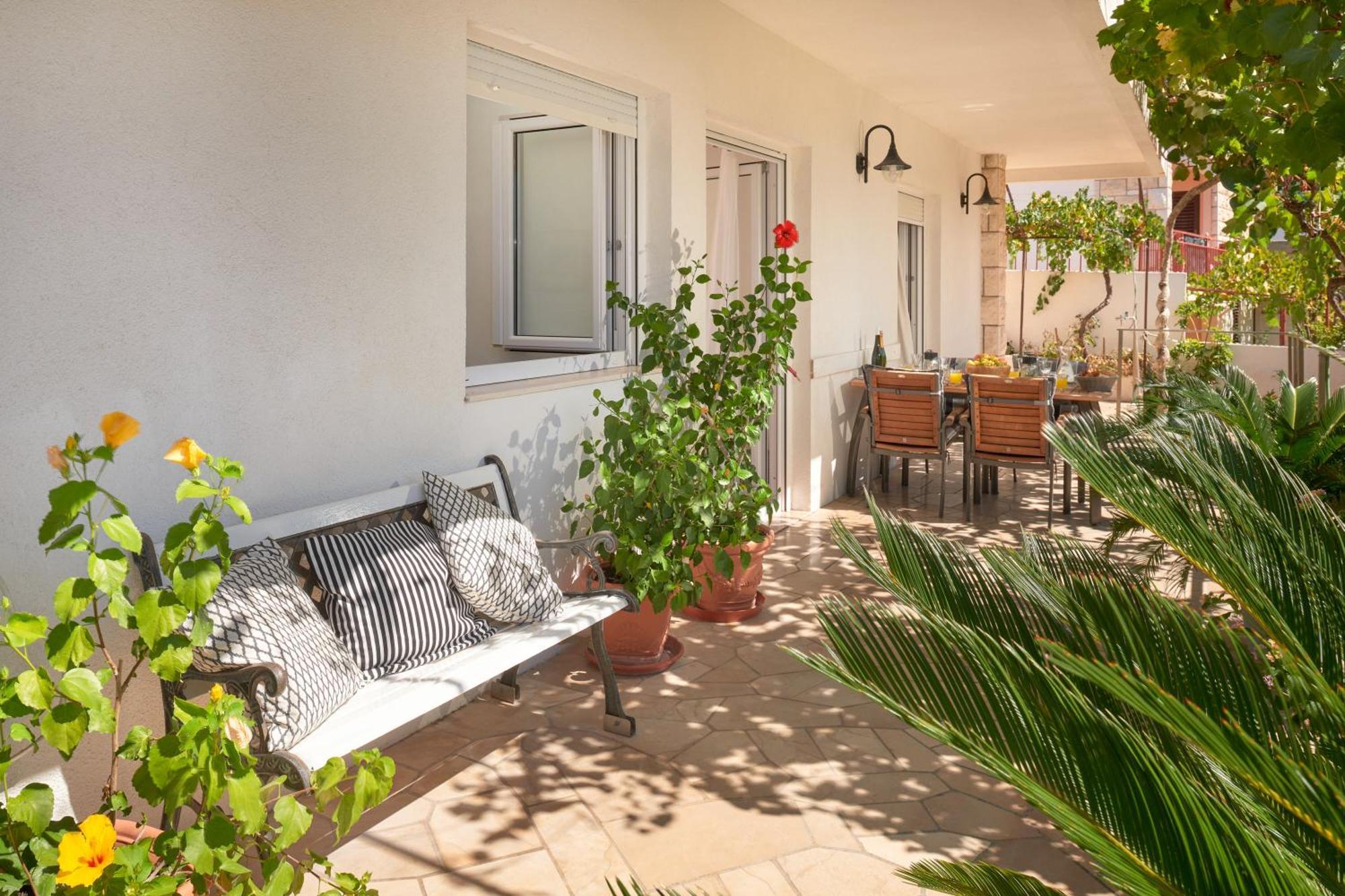 Green Oasis Hvar Town Exterior photo